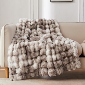 COOVA Faux Fur Throw